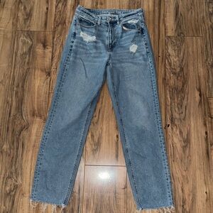 American Eagle Outfitters Light Blue Distressed mom jeans